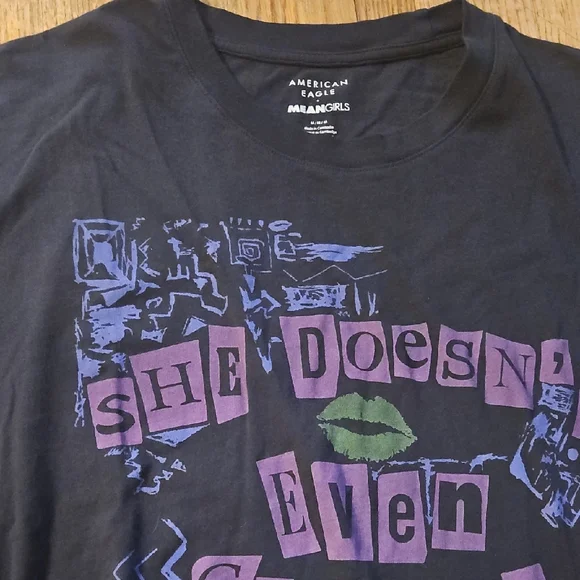 American Eagle Outfitters Black Graphic Tee - Picture 3 of 6